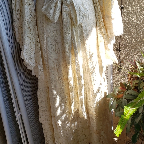 Maxi Victorian style lace dress - Picture 6 of 8